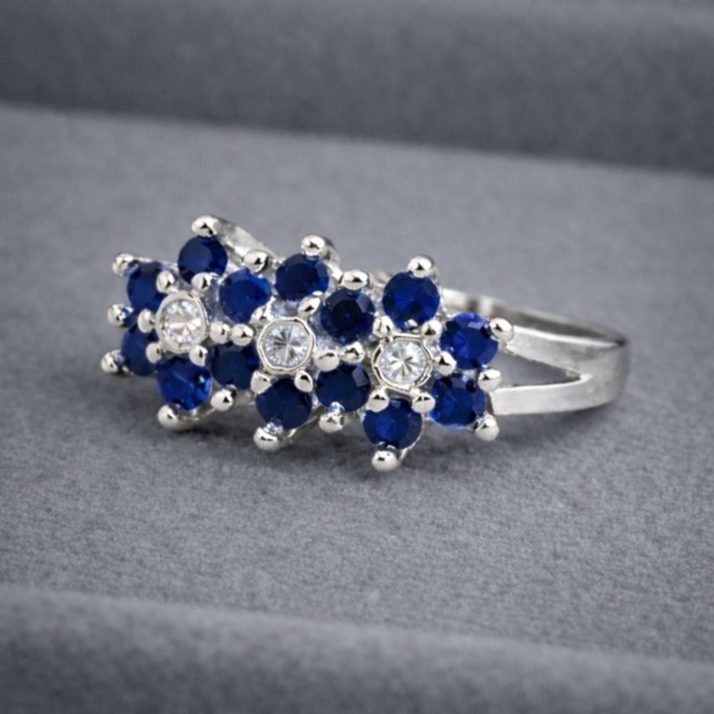 Natural Gemstone Sapphire Clear CZ Floral Cluster Ring NWOT 6 #490